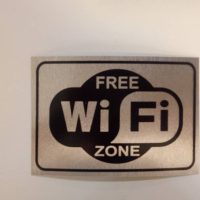 ΑΥΤΟΚΟΛΛΗΤΟ ΣΗΜΑΝΣΗΣ WI FI ΖΟΝΕ ΓΚΡΙ- ΜΑΥΡΟ