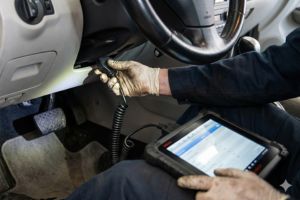 Προγραμματισμός immobilizer αυτοκινήτου μέσω θύρας OBD με διαγνωστικό εξοπλισμό από εξειδικευμένο τεχνικό.